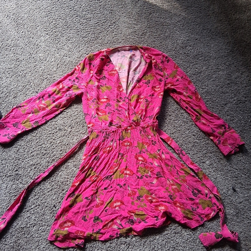 Zara Pink Floral Wrap Top - Picture 3 of 6